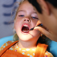 Как часто необходимо посещать детского врача-стоматолога?