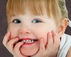 Первый визит к стоматологу: как правильно подготовить ребенка
