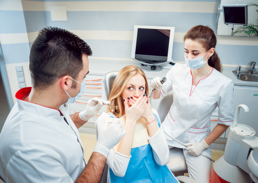 young-woman-at-the-dental-office (2).jpg