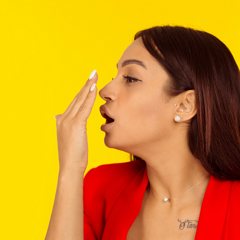 Плохо пахнет изо рта — причины и лечение галитоза