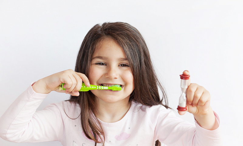 Как правильно чистить зубы ребёнку | Блог бренда 