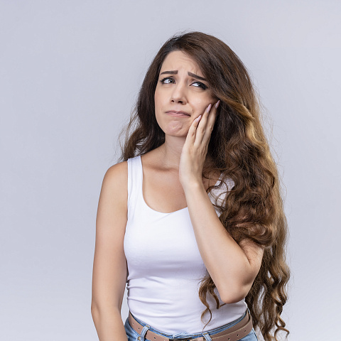 Почему болят зубы, и что с этим делать