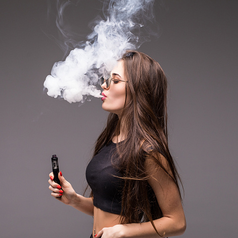 Потребление электронных сигарет опасно для пародонта