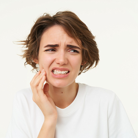 Что делать при зубной боли: первая помощь и лечение