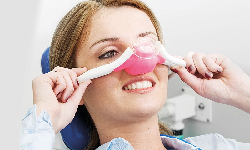 Лечение зубов без страха и стресса. Веселящий газ в качестве седативного средства в стоматологии